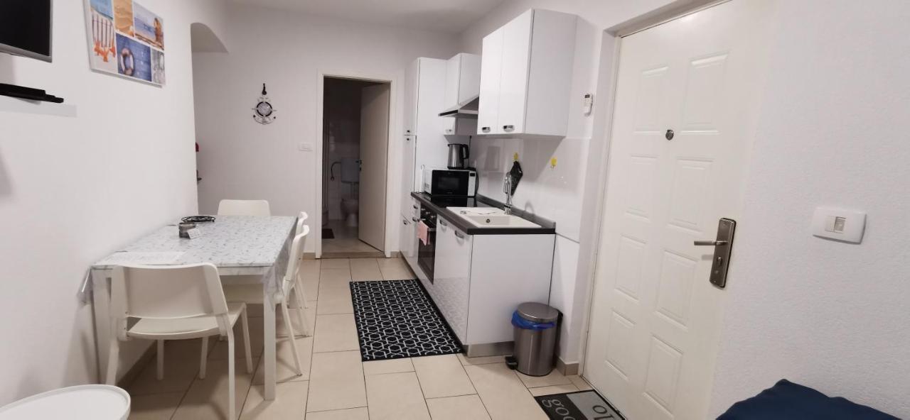 Apartment Tian Capodistria Esterno foto